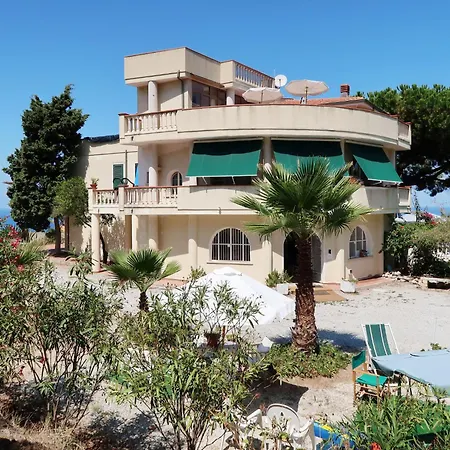 شقة By Interhome *